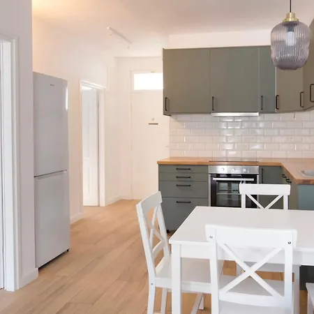 Firpo - Cozy Two Bedroom Centre Vis