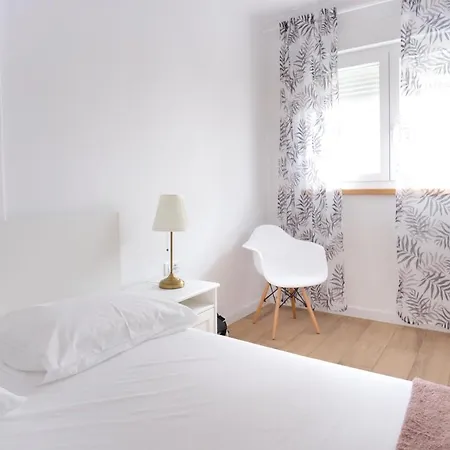 Firpo - Cozy Two Bedroom Centre *