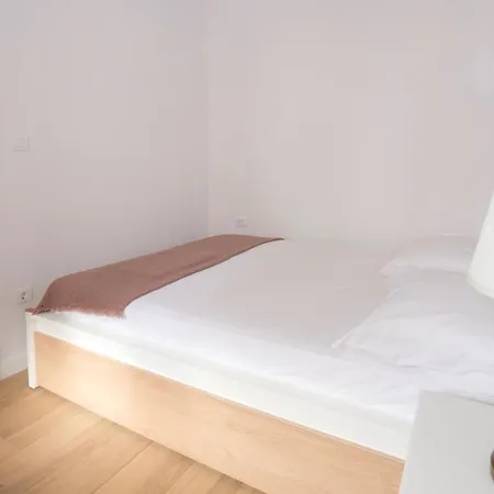Firpo - Cozy Two Bedroom Centre * Vis