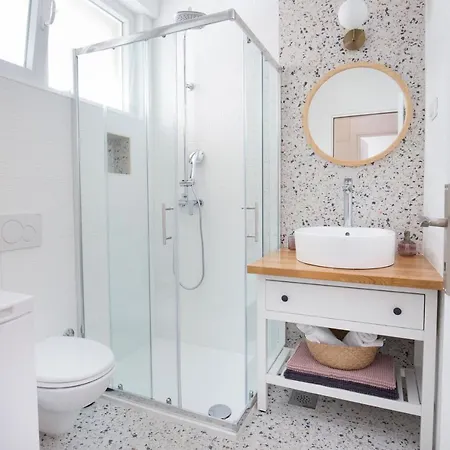Firpo - Cozy Two Bedroom Centre Apartment Vis