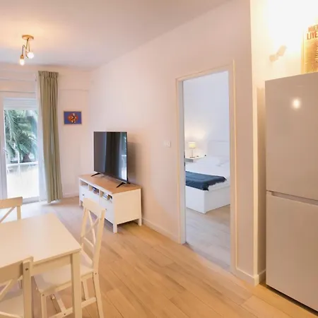 Firpo - Cozy Two Bedroom Centre Vis